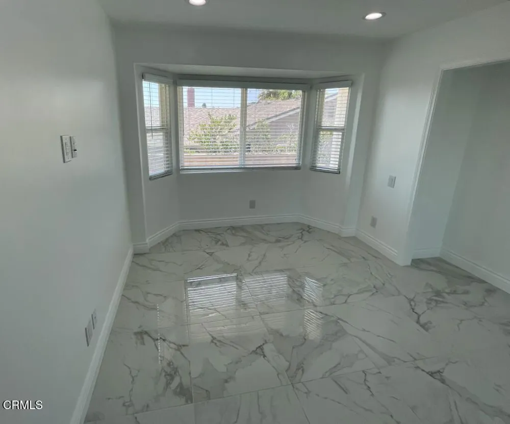 642 Creekmont Court Ventura, CA 93003