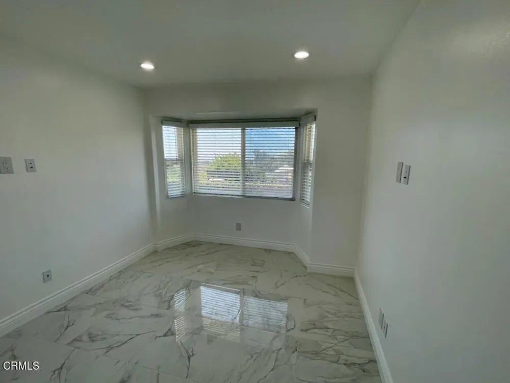 642 Creekmont Court Ventura, CA 93003