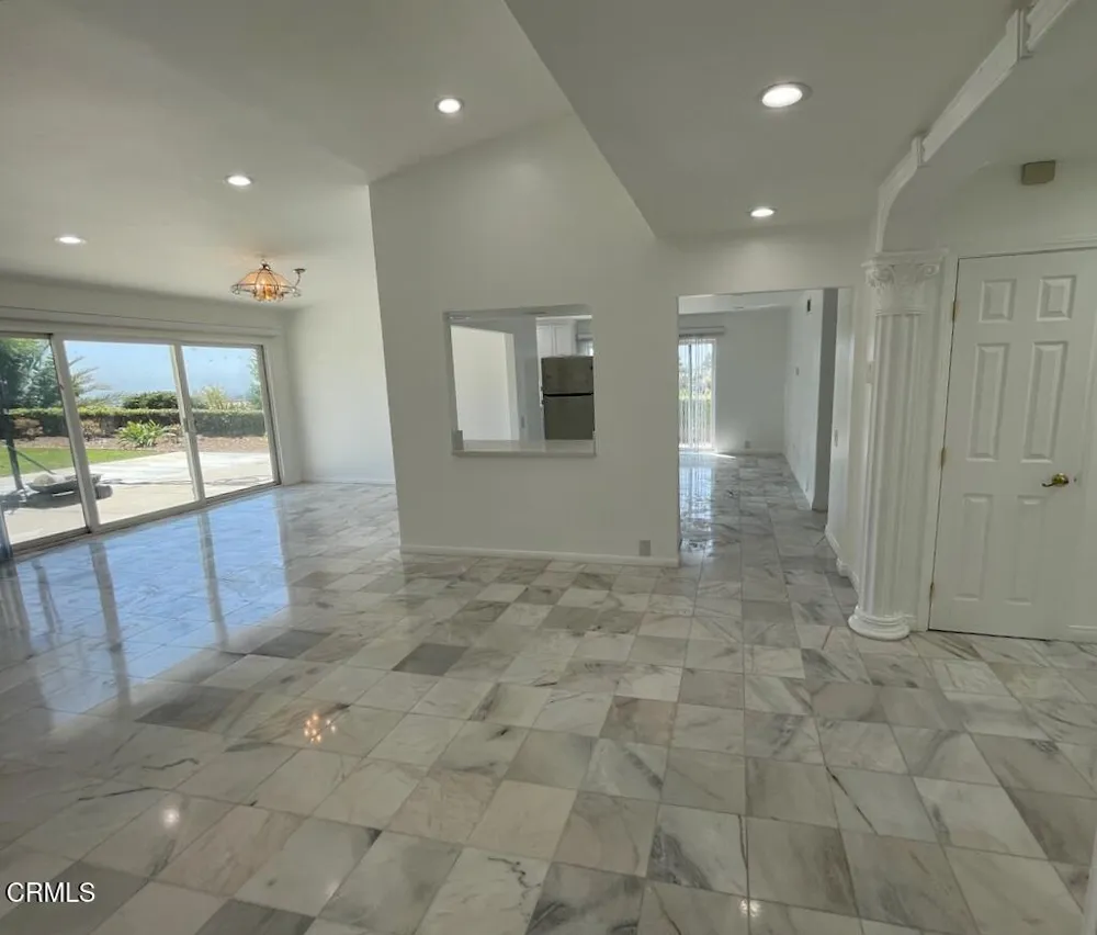 642 Creekmont Court Ventura, CA 93003