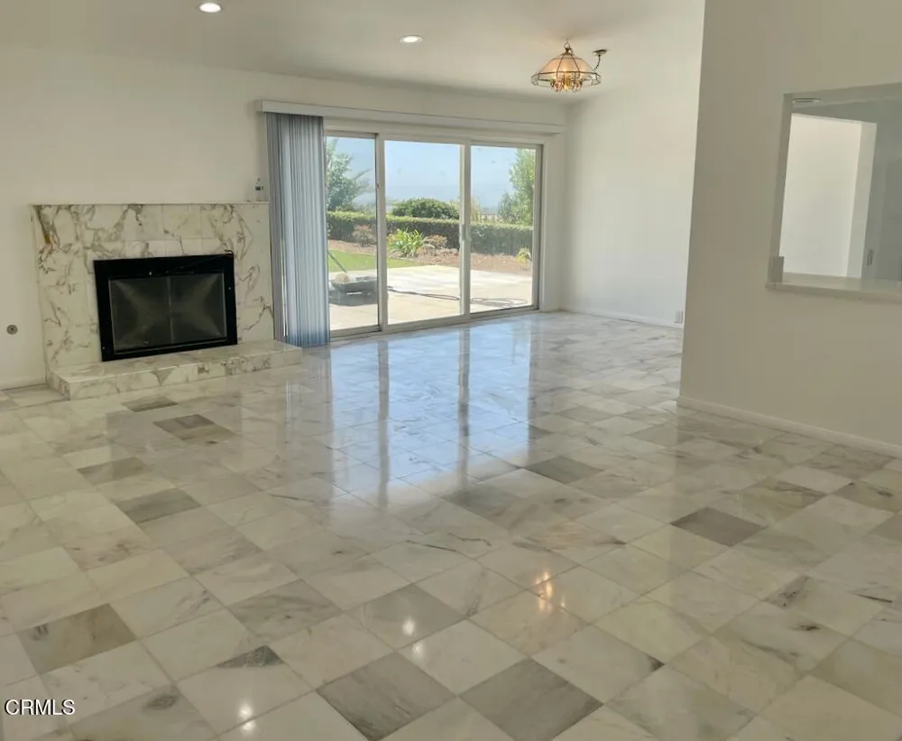 642 Creekmont Court Ventura, CA 93003