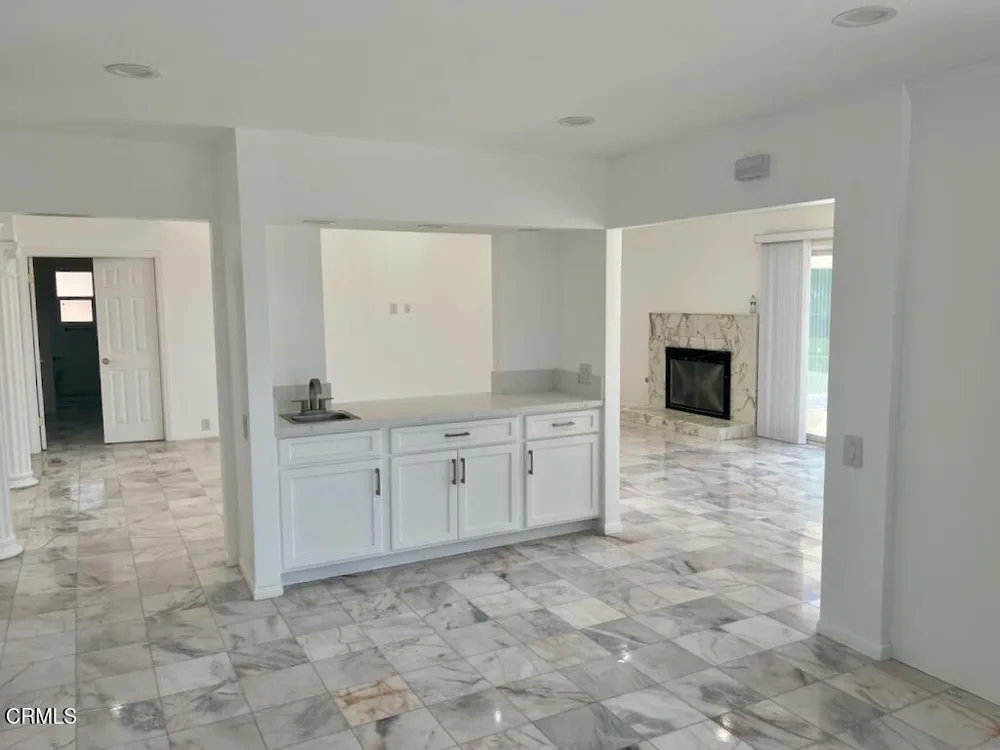 642 Creekmont Court Ventura, CA 93003