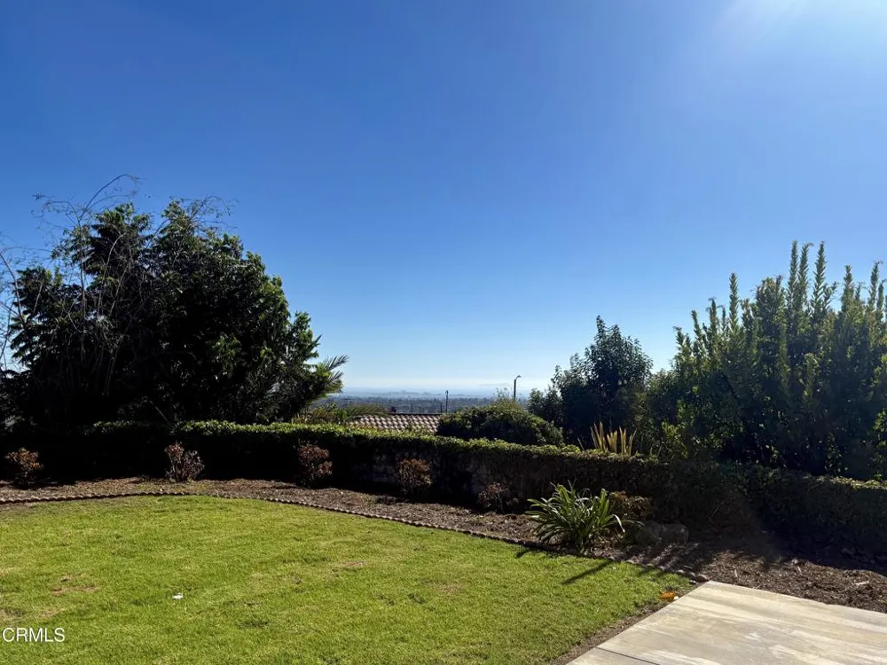 642 Creekmont Court Ventura, CA 93003
