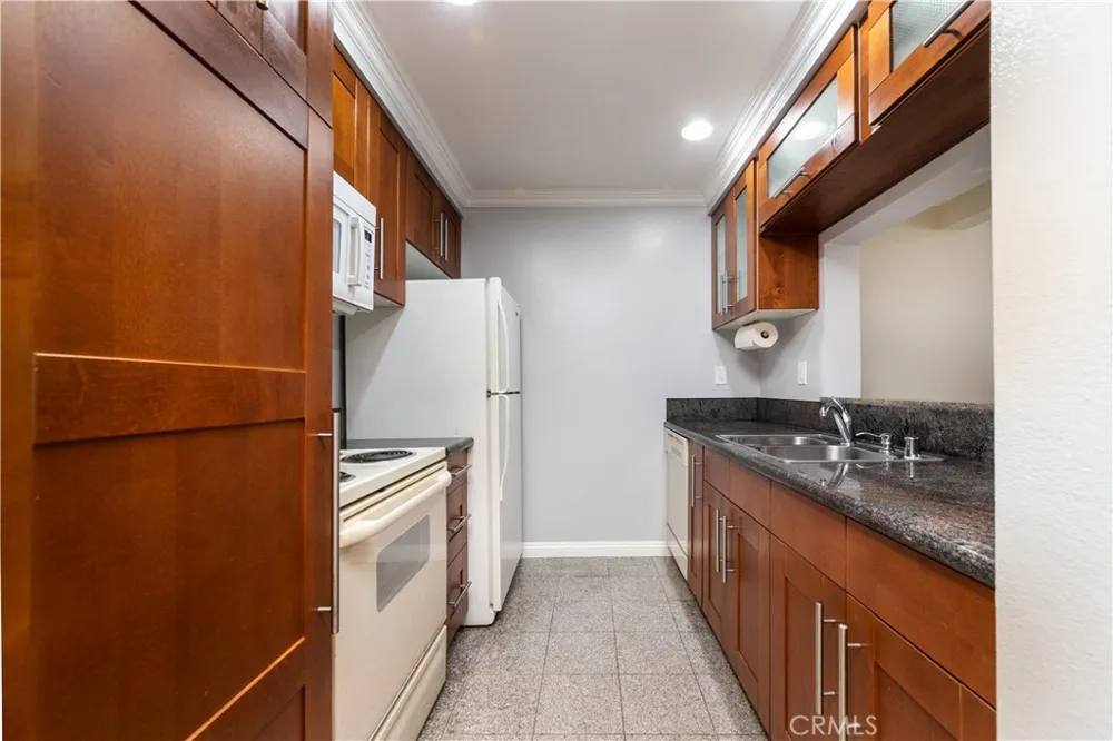 5334 Lindley Avenue #126 Encino, CA 91316