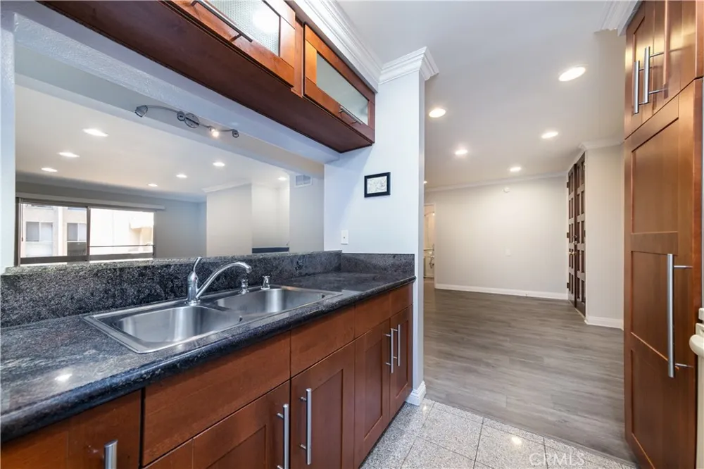 5334 Lindley Avenue #126 Encino, CA 91316