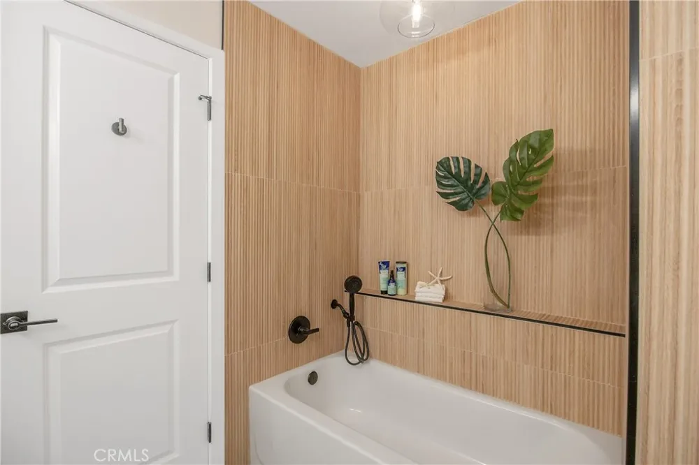 4600 Via Dolce #206 Marina del Rey, CA 90292
