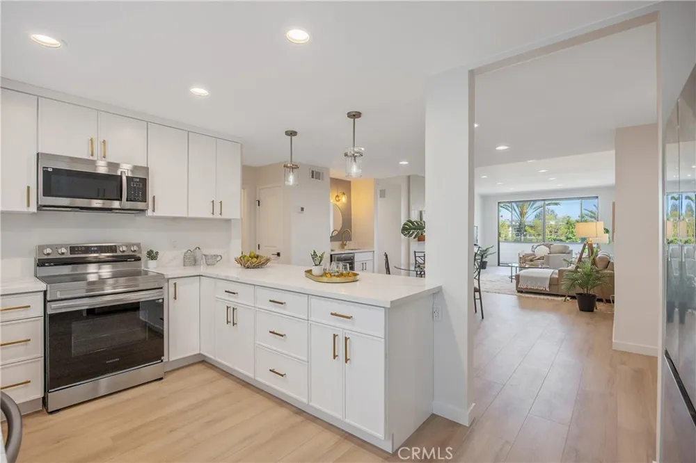 4600 Via Dolce #206 Marina del Rey, CA 90292