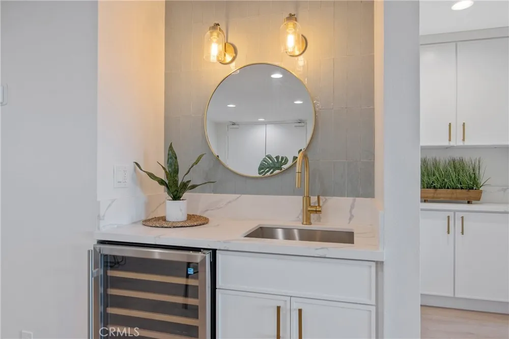 4600 Via Dolce #206 Marina del Rey, CA 90292