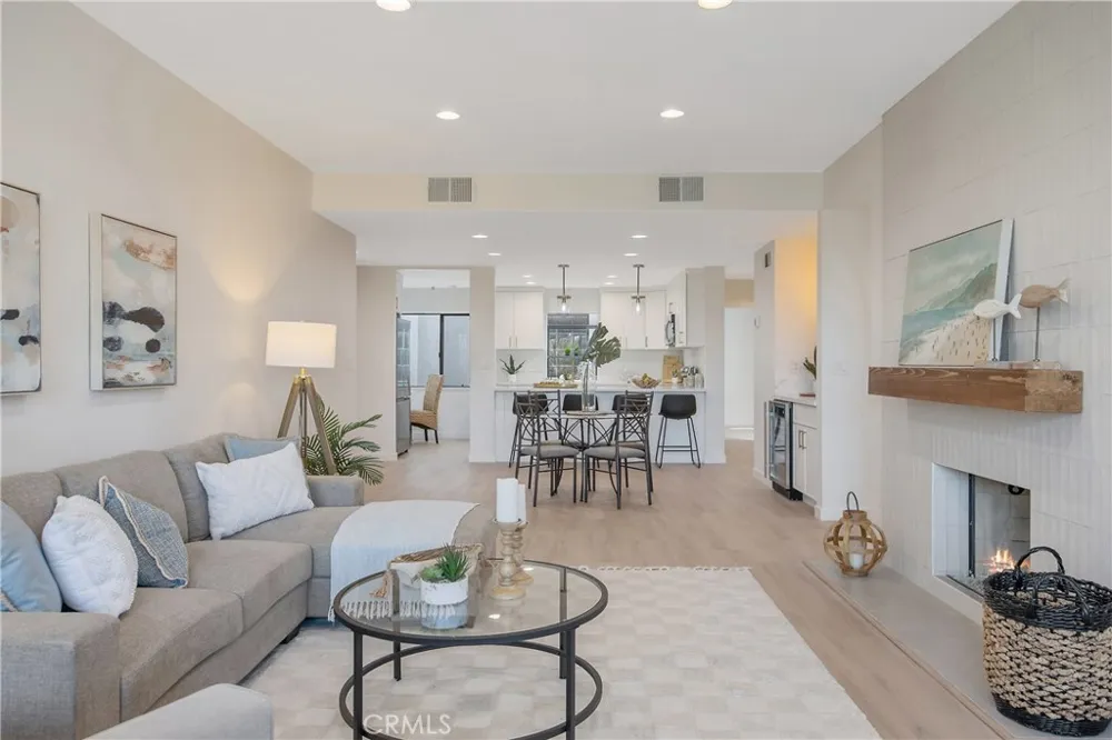4600 Via Dolce #206 Marina del Rey, CA 90292