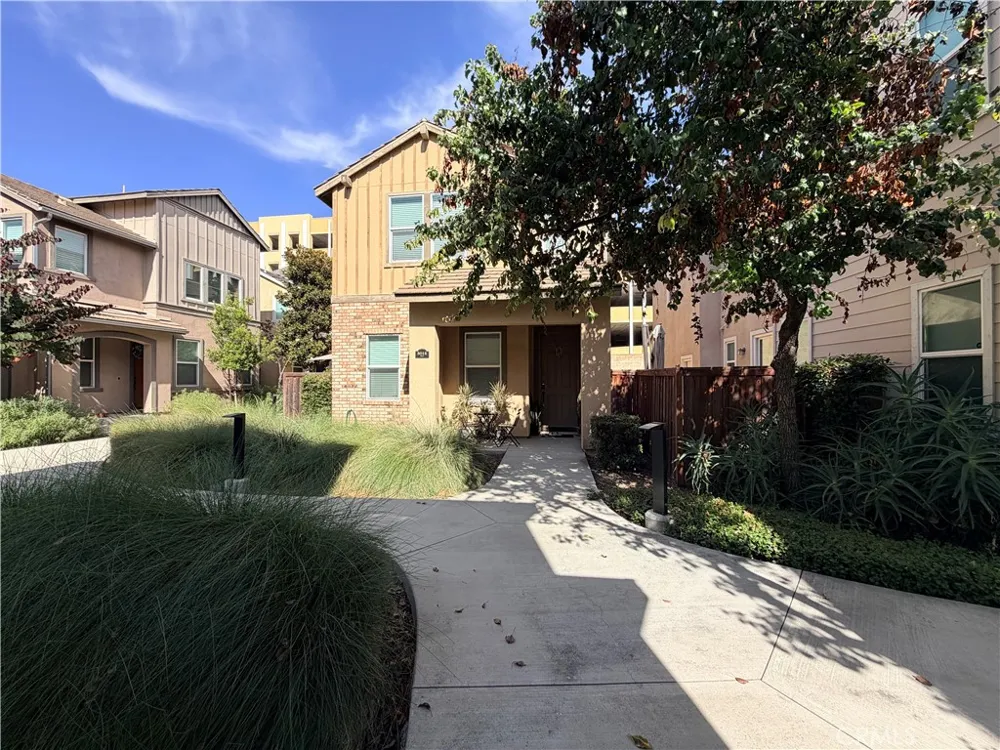 5014 Birch Montclair, CA 91763