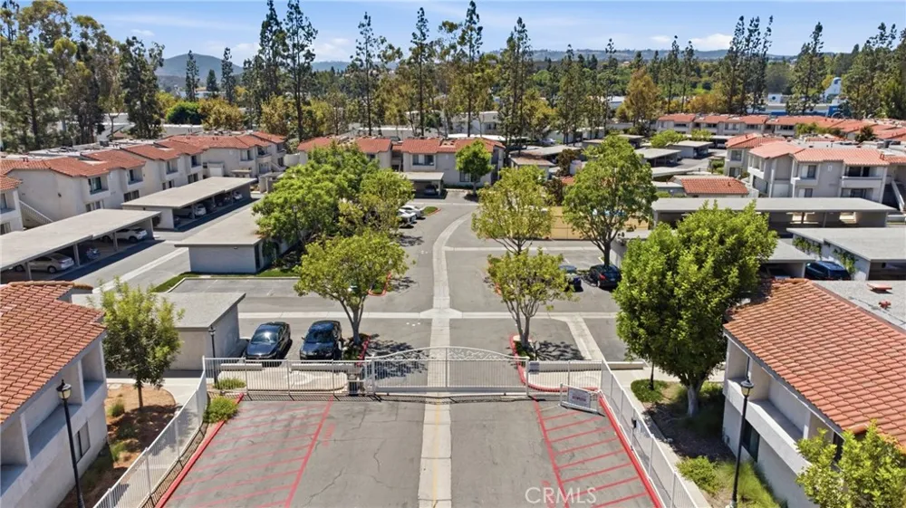 24278 El Pilar Laguna Niguel, CA 92677