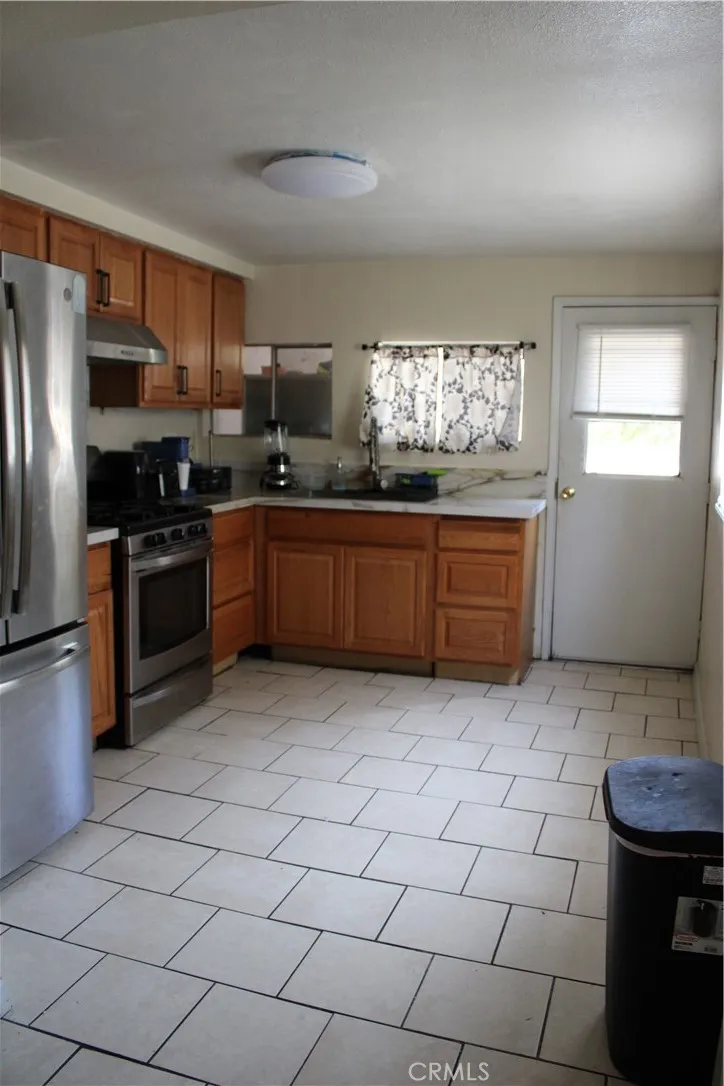 12130 Elliott Avenue El Monte, CA 91732