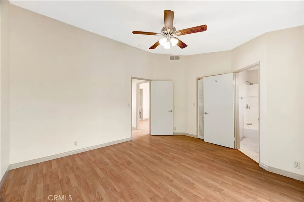 7420 Corbin ave #8 Reseda, CA 91335