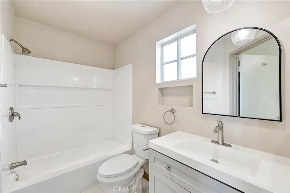 7420 Corbin ave #8 Reseda, CA 91335