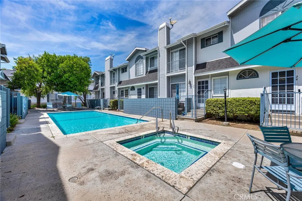 7420 Corbin ave #8 Reseda, CA 91335