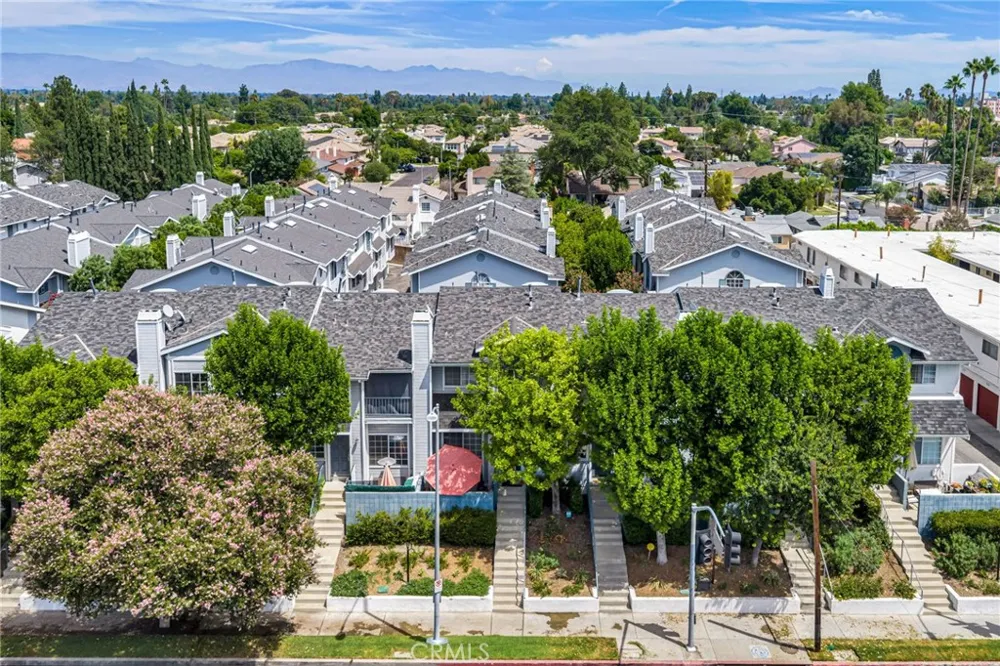 7420 Corbin ave #8 Reseda, CA 91335