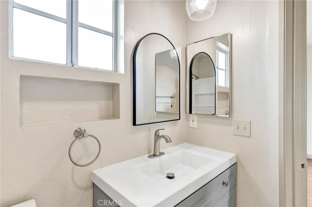 7420 Corbin ave #8 Reseda, CA 91335