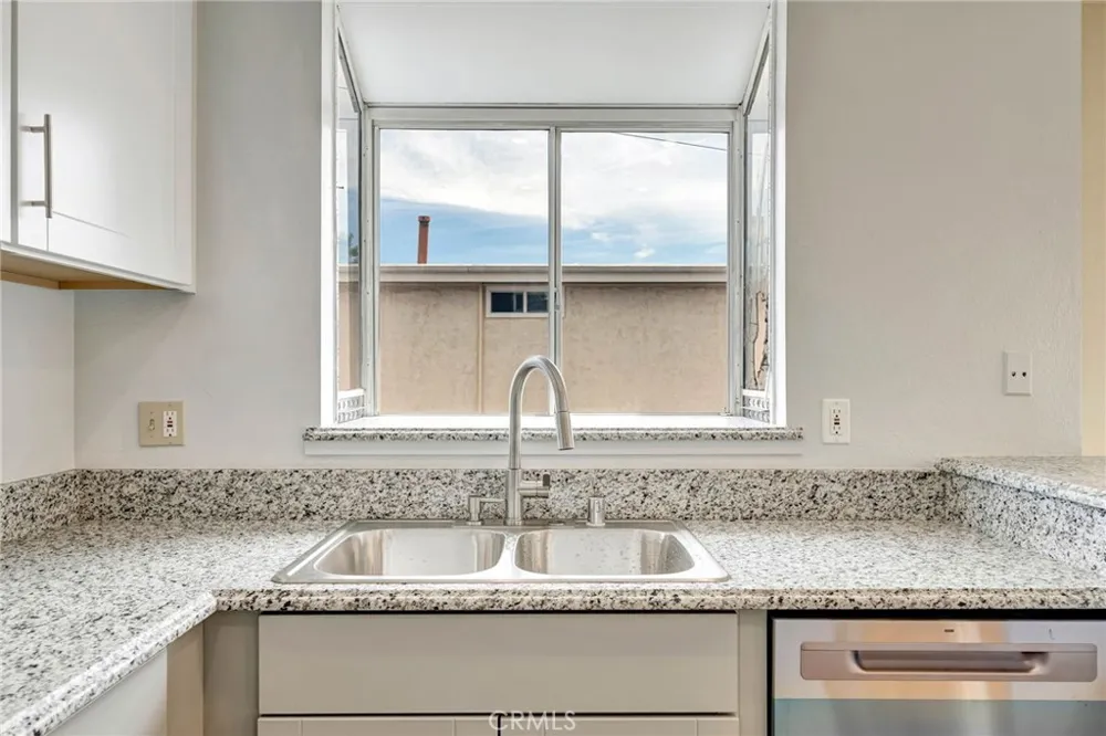 7420 Corbin ave #8 Reseda, CA 91335