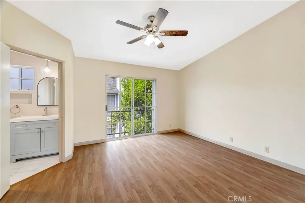 7420 Corbin ave #8 Reseda, CA 91335
