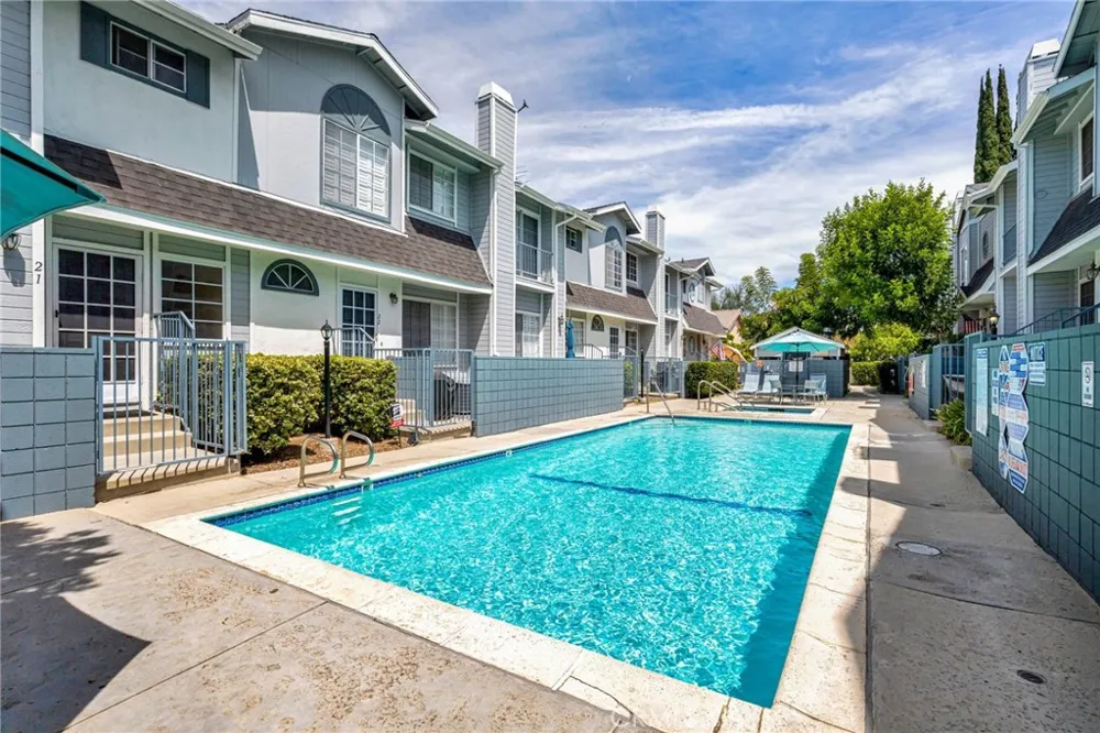 7420 Corbin ave #8 Reseda, CA 91335