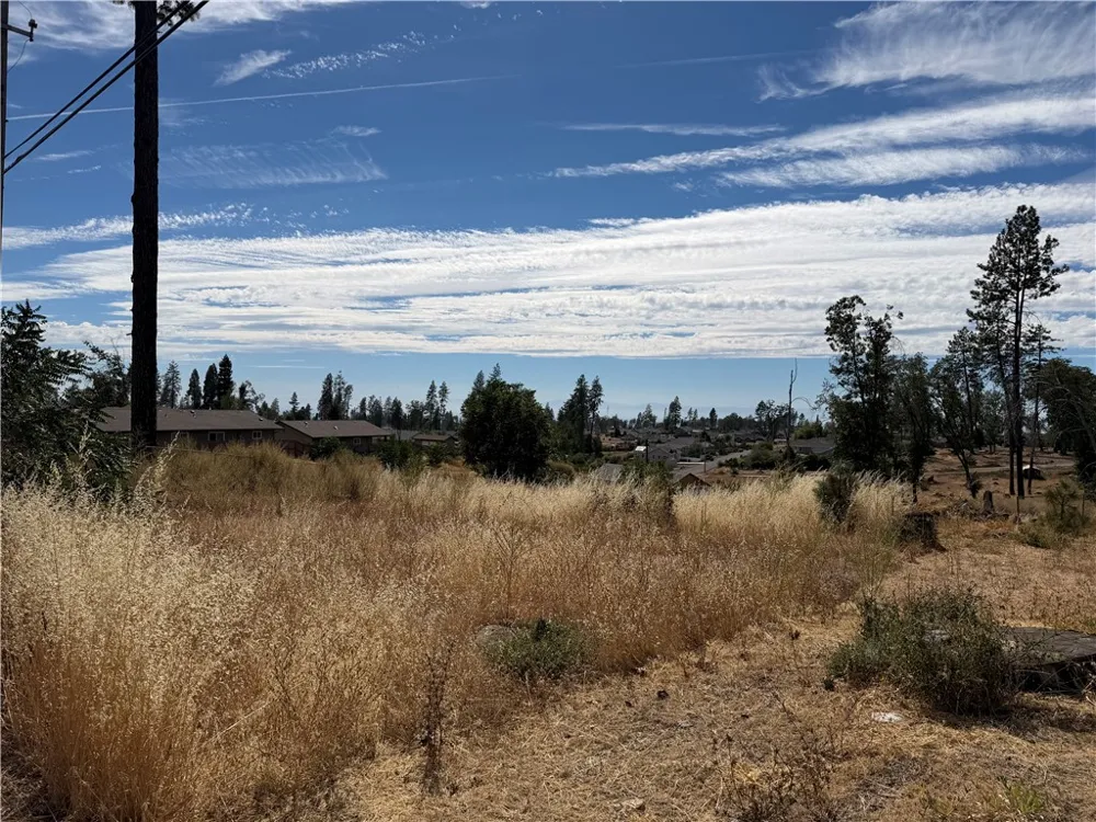 7809 Skyway Paradise, CA 95969