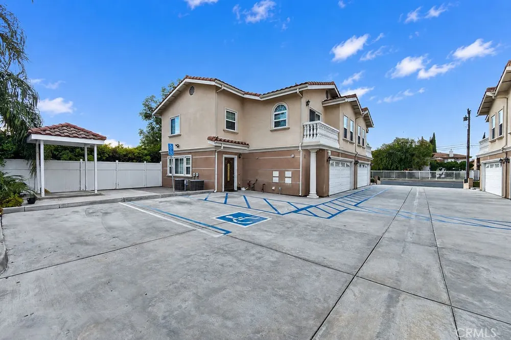 7592 Artesia Blvd #D Buena Park, CA 90621