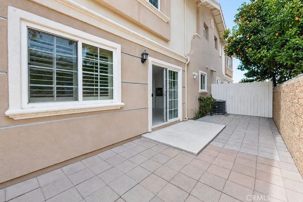 7592 Artesia Blvd #D Buena Park, CA 90621