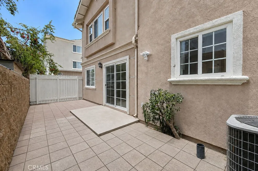 7592 Artesia Blvd #D Buena Park, CA 90621