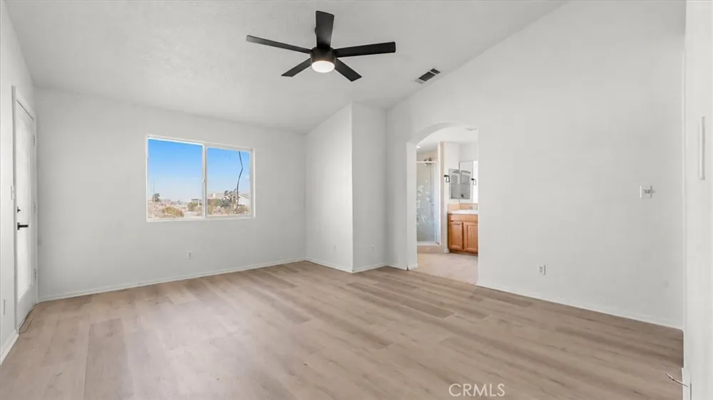 12858 Atsina Phelan, CA 92371