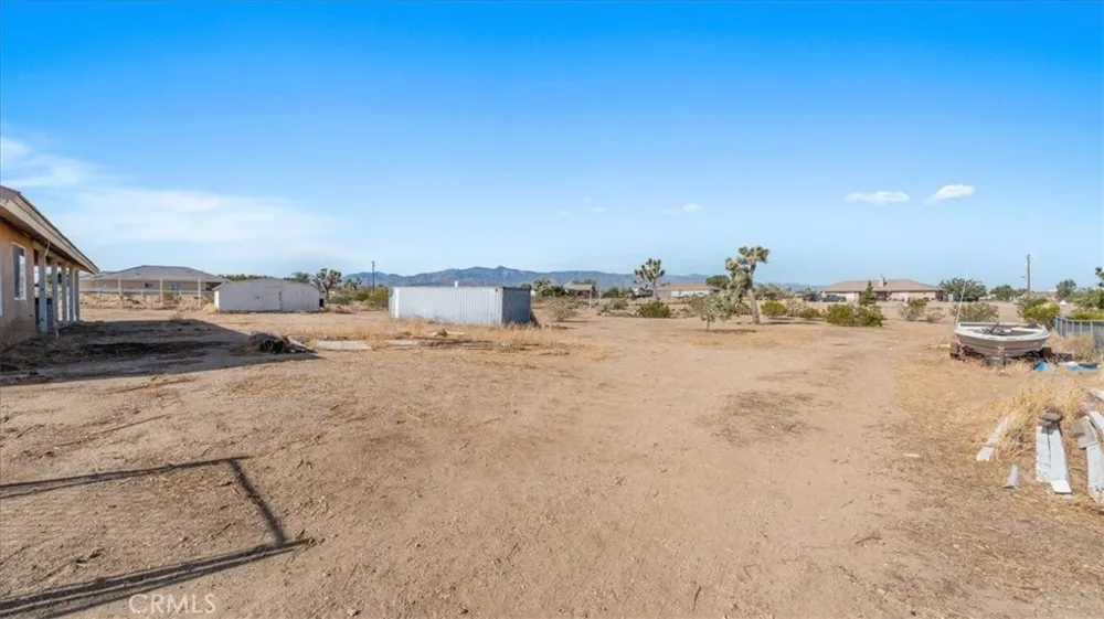 12858 Atsina Phelan, CA 92371