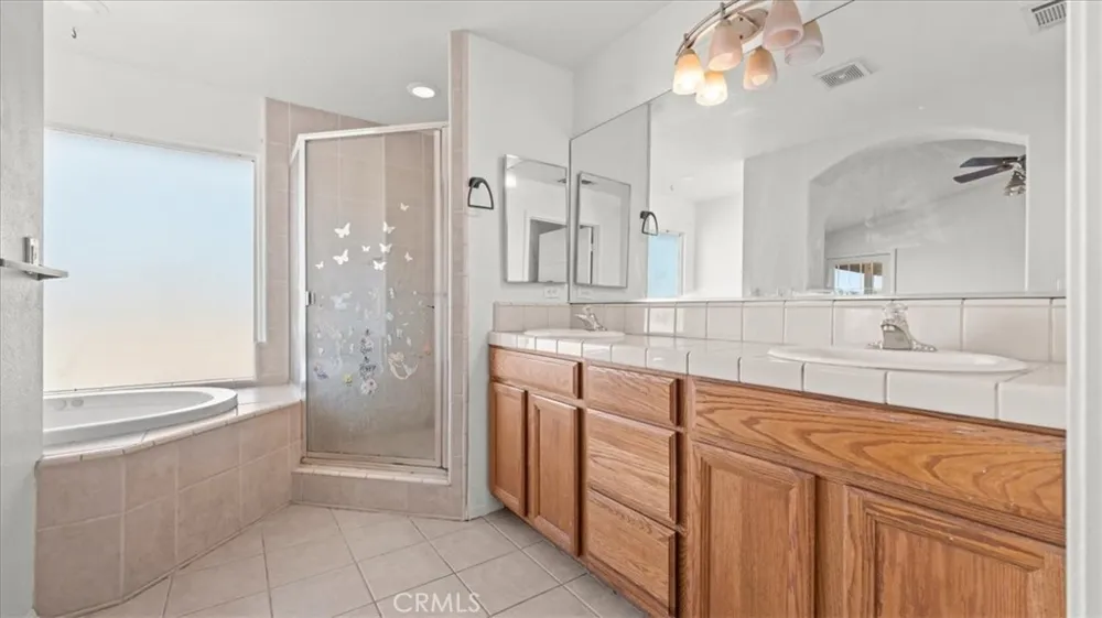 12858 Atsina Phelan, CA 92371