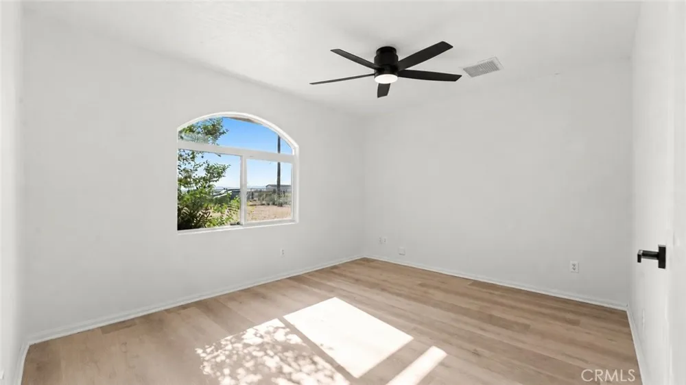 12858 Atsina Phelan, CA 92371
