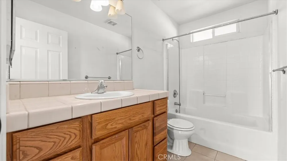 12858 Atsina Phelan, CA 92371