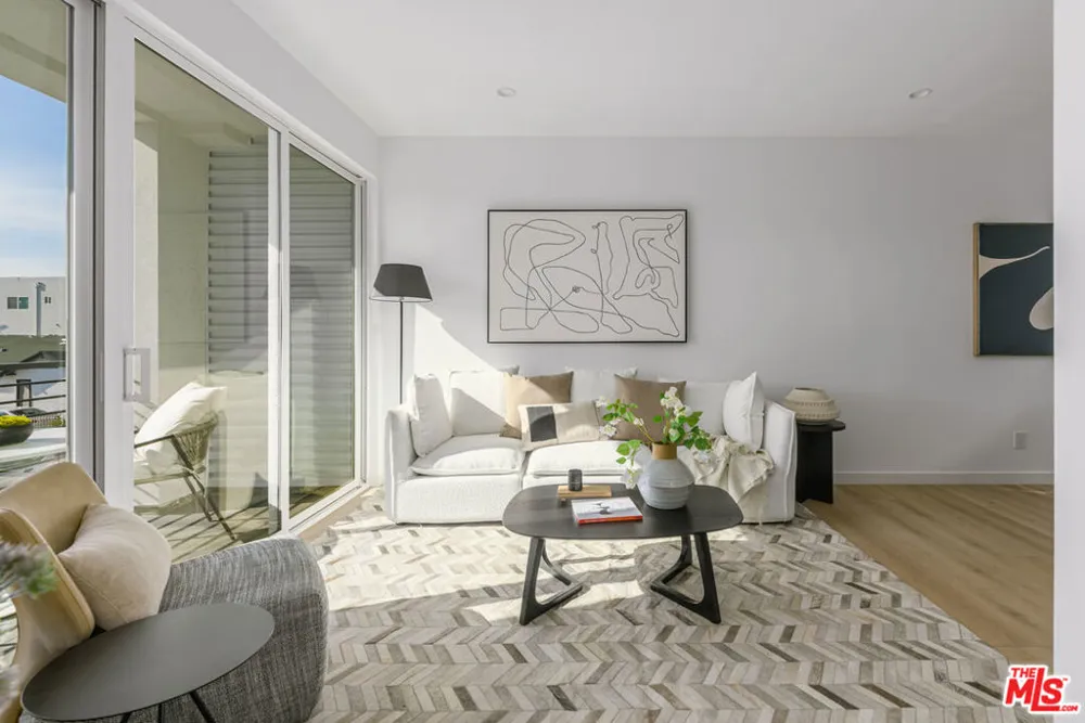 5847 David Avenue Los Angeles, CA 90034