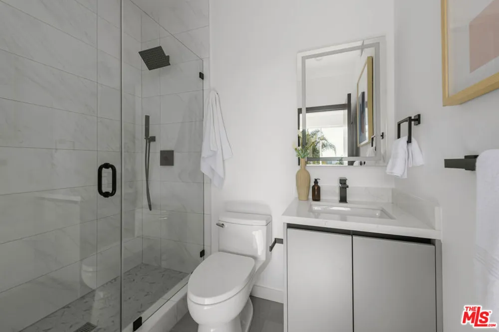 5847 David Avenue Los Angeles, CA 90034
