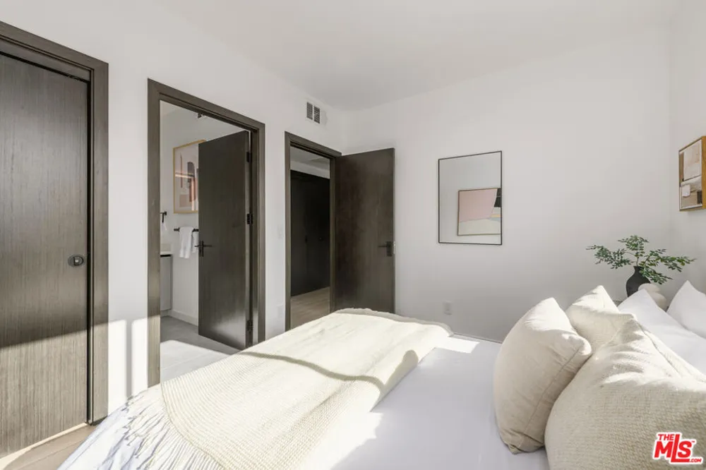 5847 David Avenue Los Angeles, CA 90034
