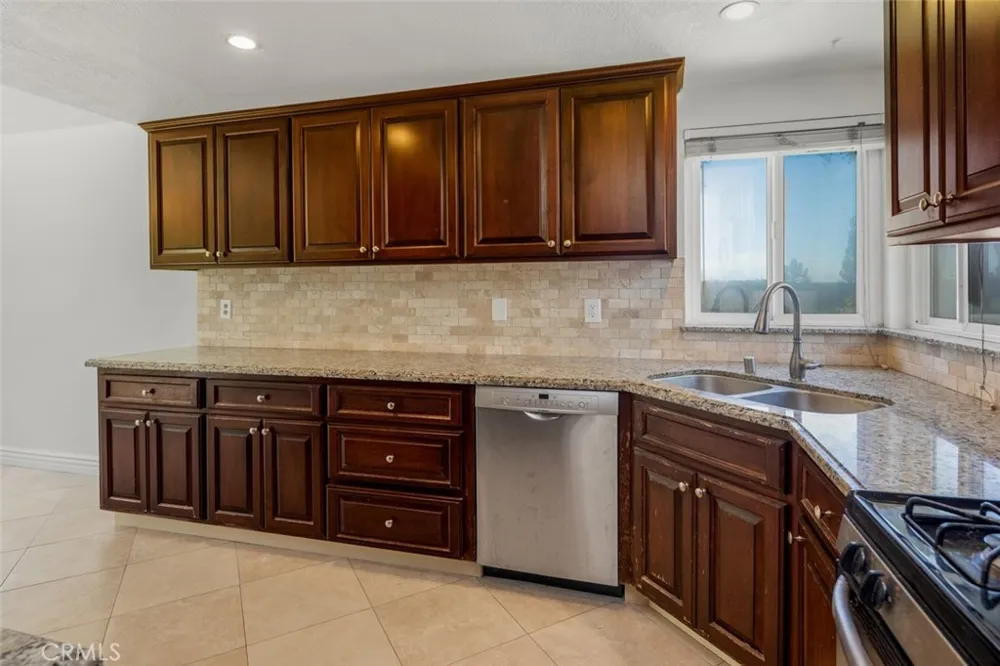 24162 Okeechobee Lane Lake Forest, CA 92630