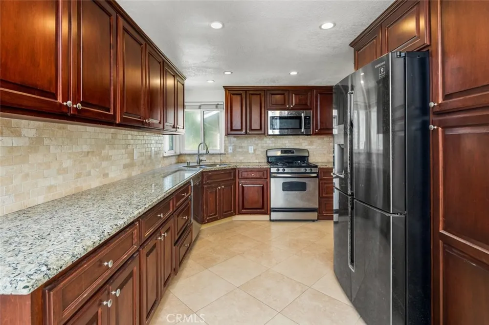 24162 Okeechobee Lane Lake Forest, CA 92630