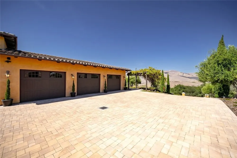 3515 Camino Purisima Arroyo Grande, CA 93420
