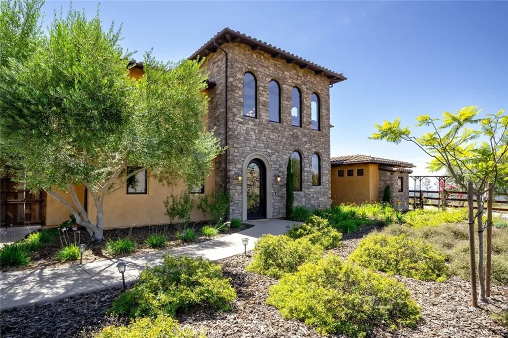 3515 Camino Purisima Arroyo Grande, CA 93420