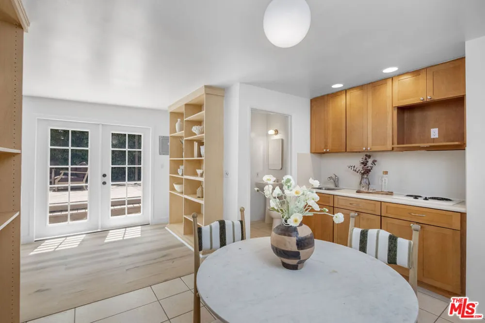 718 Westbourne Drive West Hollywood, CA 90069