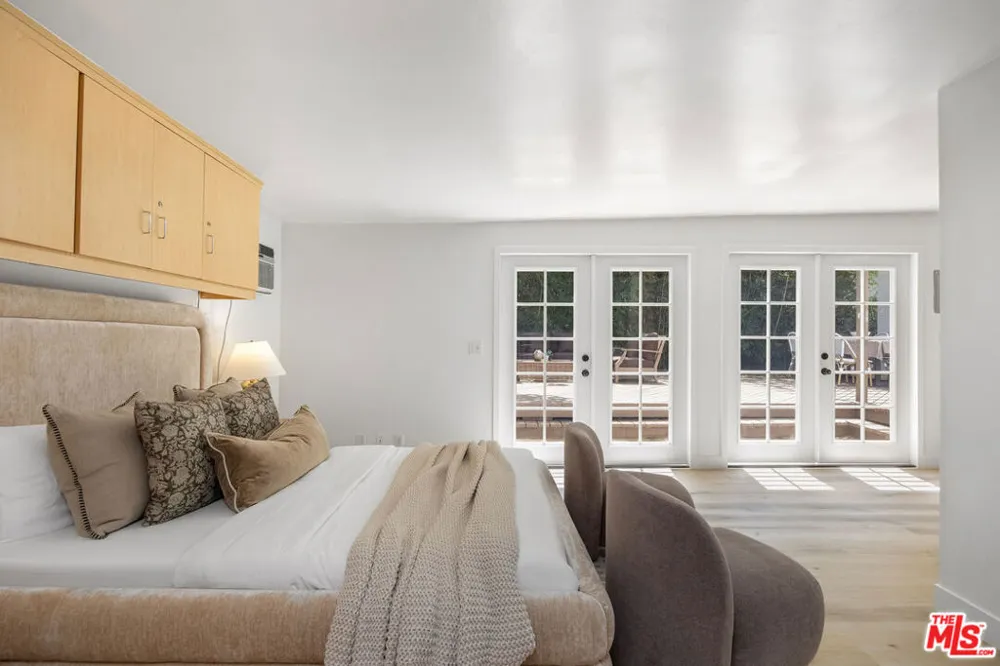 718 Westbourne Drive West Hollywood, CA 90069