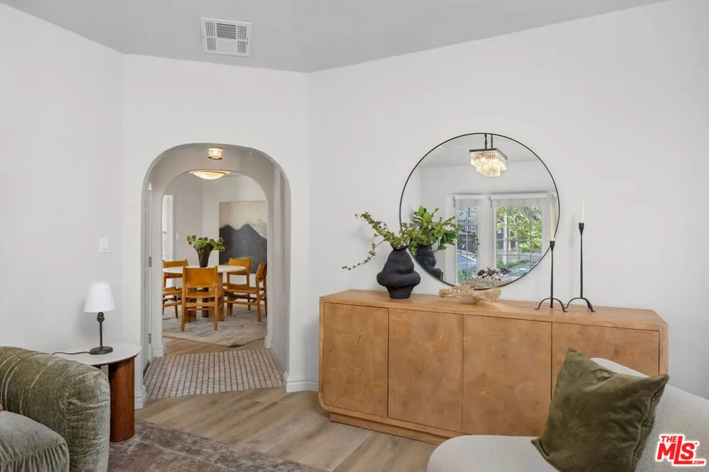 718 Westbourne Drive West Hollywood, CA 90069