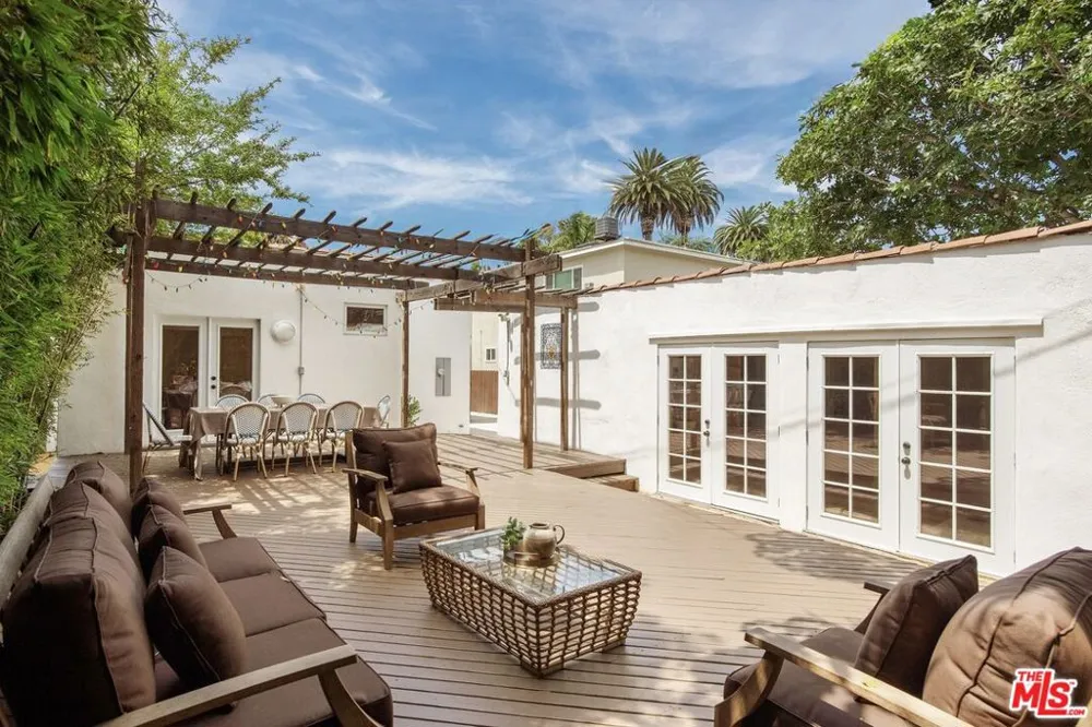 718 Westbourne Drive West Hollywood, CA 90069