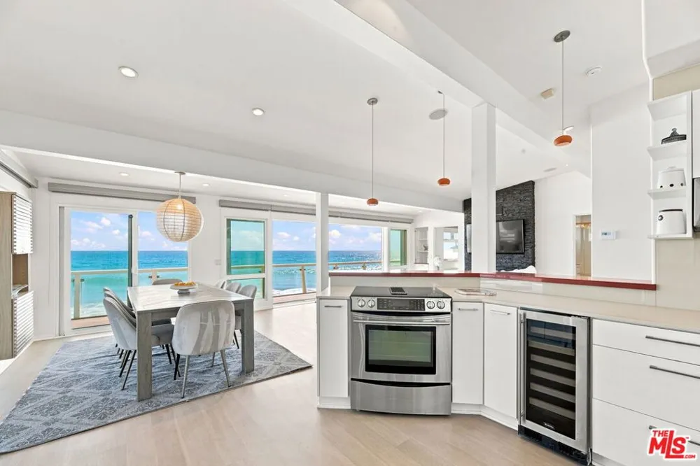 24742 Malibu Road Malibu, CA 90265