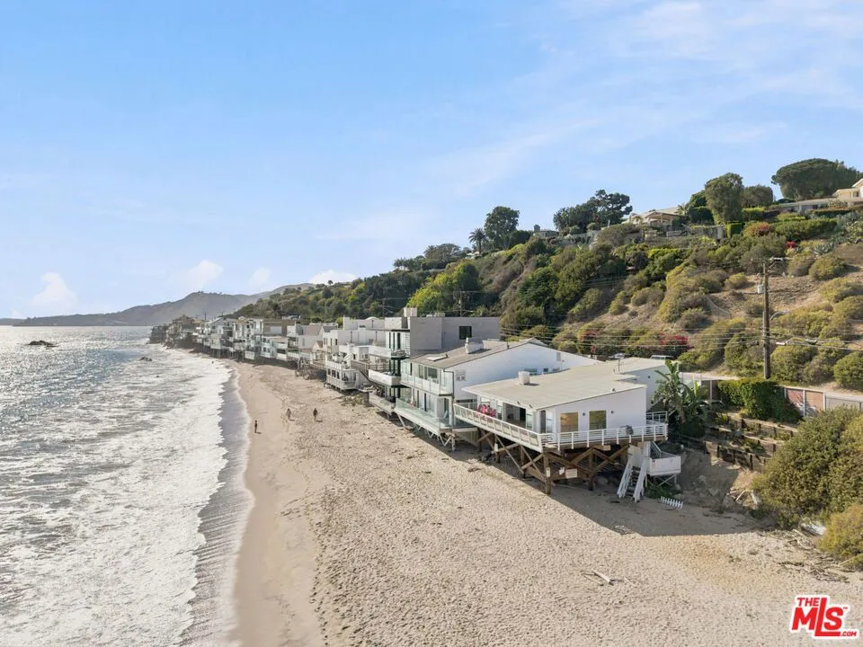 24742 Malibu Road Malibu, CA 90265