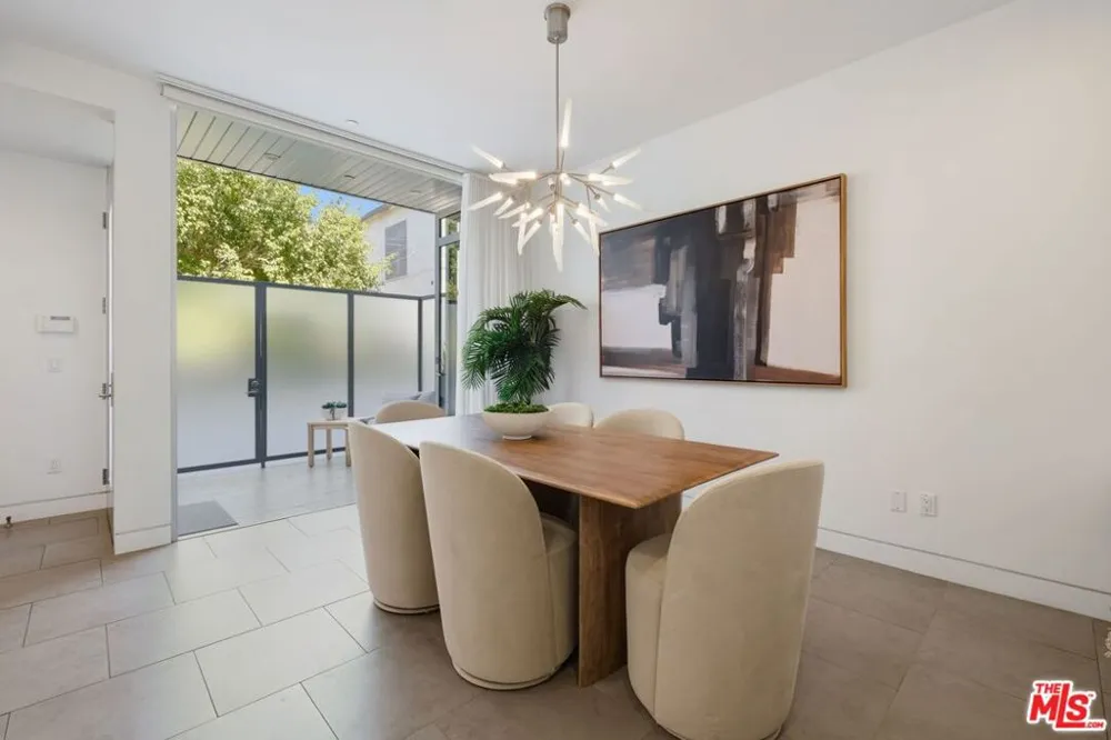 853 21st Street #104 Santa Monica, CA 90403