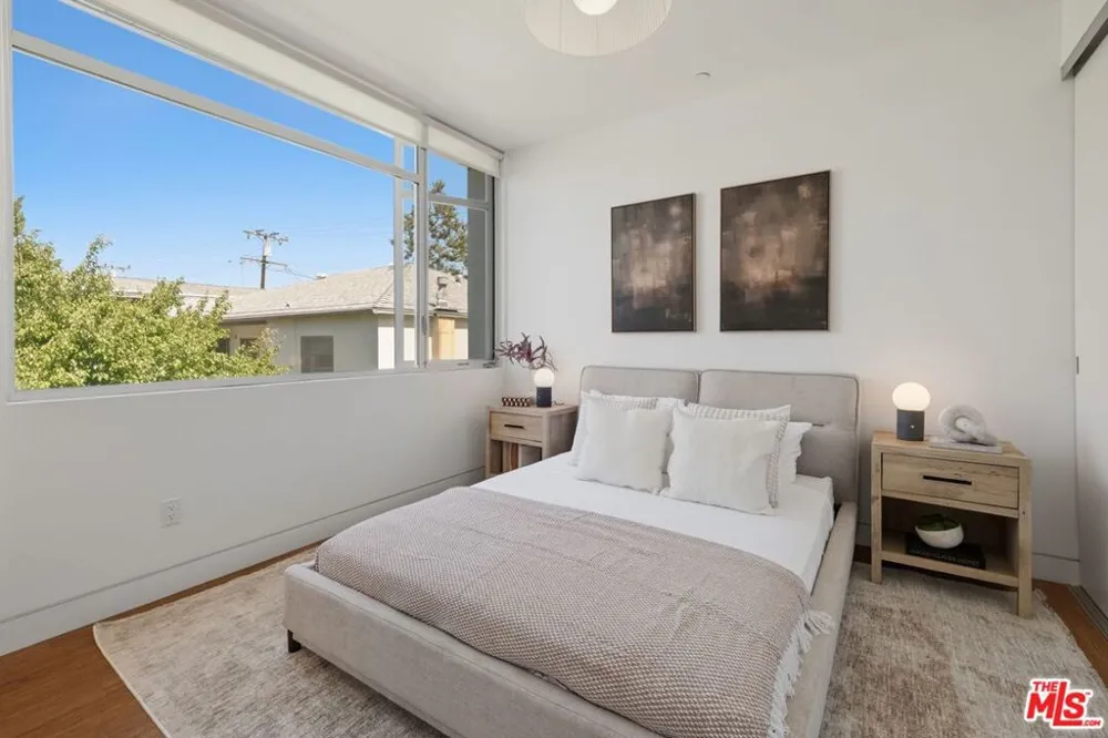 853 21st Street #104 Santa Monica, CA 90403