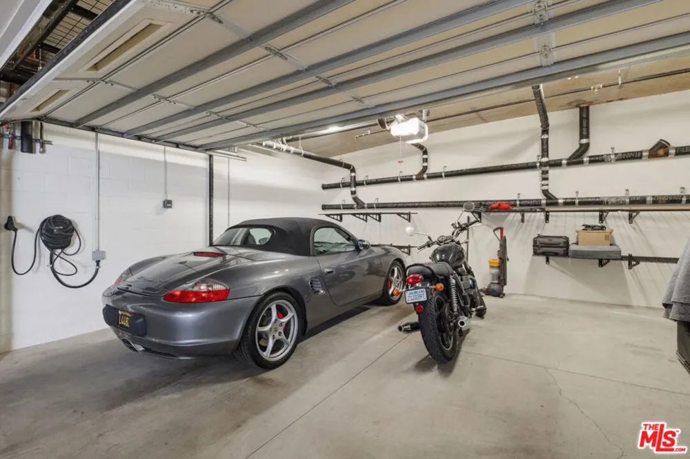 853 21st Street #104 Santa Monica, CA 90403