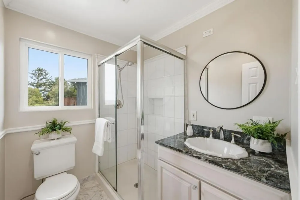 2527 Dekoven Avenue Belmont, CA 94002