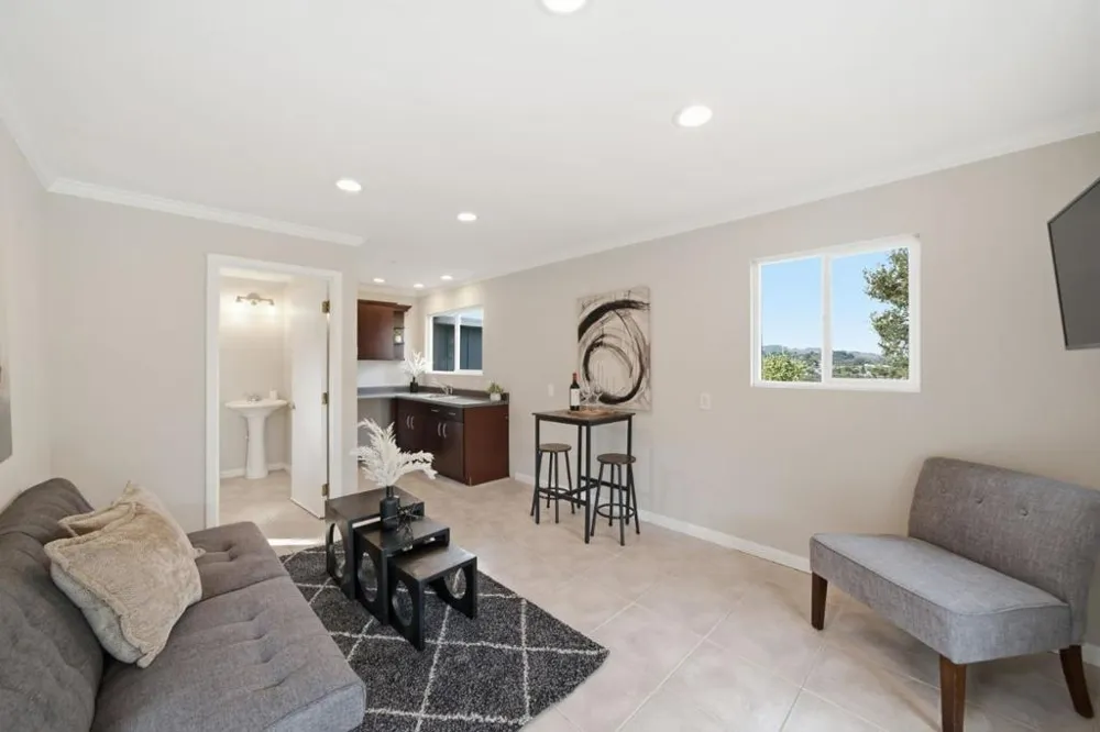 2527 Dekoven Avenue Belmont, CA 94002